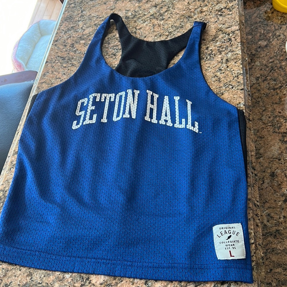 Seton Hall College Jersey reversible size large soccer field hockey basketball